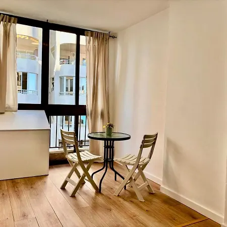 Escapada Perfecta En Centro De Y 1a Linea De Playa Apartamento